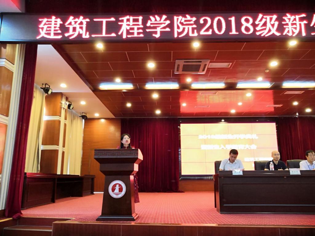 黄小灵副经理做yl6809永利简介